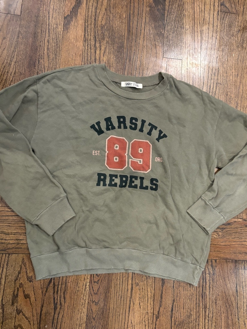 Sunday stevens by Comune  Olive Crewneck Sweatshirt with Varsity Rebels 89 -med